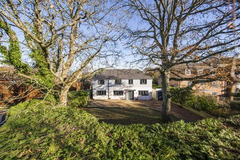 4 bedroom detached house for sale, Dornden Drive, Langton Green