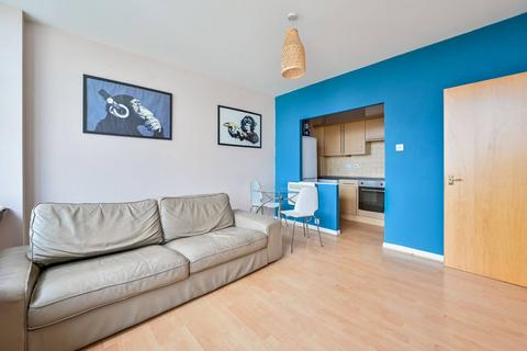 2 bedroom flat to rent, Newington Causeway, Southwark, London, SE1