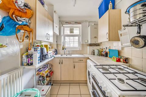 1 bedroom flat for sale, Lordship Road, Stoke Newington, London, N16