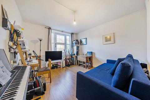 1 bedroom flat for sale, Lordship Road, Stoke Newington, London, N16