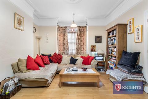 3 bedroom house for sale, Church Street, London, N9