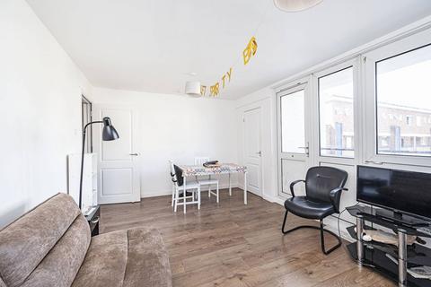 3 bedroom flat to rent, Bow Common Lane, Bow, London, E3