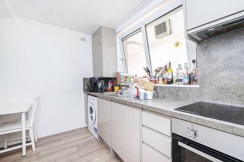 3 bedroom flat to rent, Bow Common Lane, Bow, London, E3