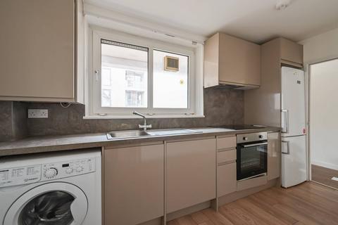 3 bedroom flat to rent, Bow Common Lane, Bow, London, E3