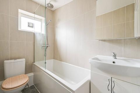 3 bedroom flat to rent, Bow Common Lane, Bow, London, E3