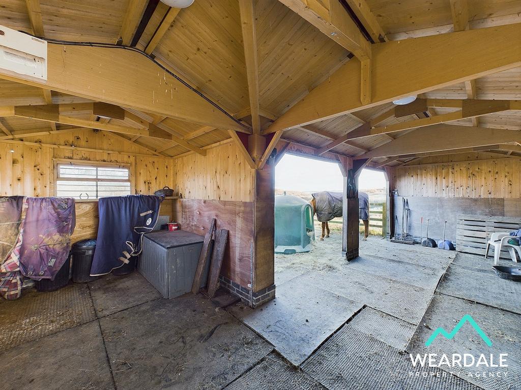 The Barns - Field Shelter