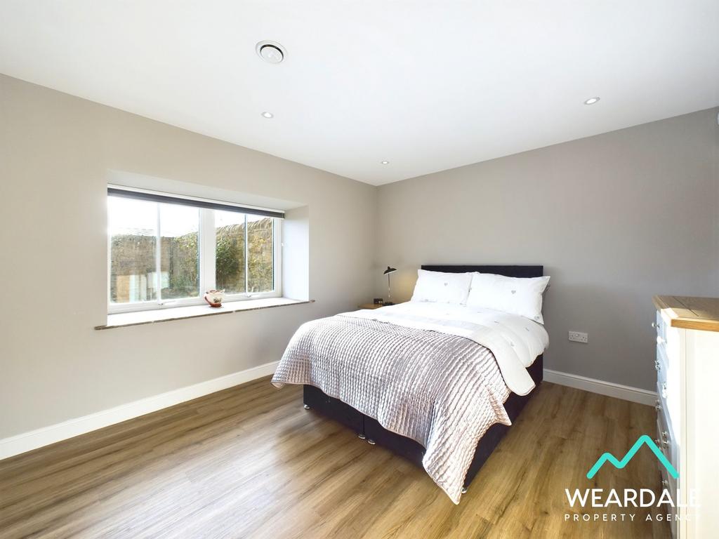 The Barns - Bedroom 1