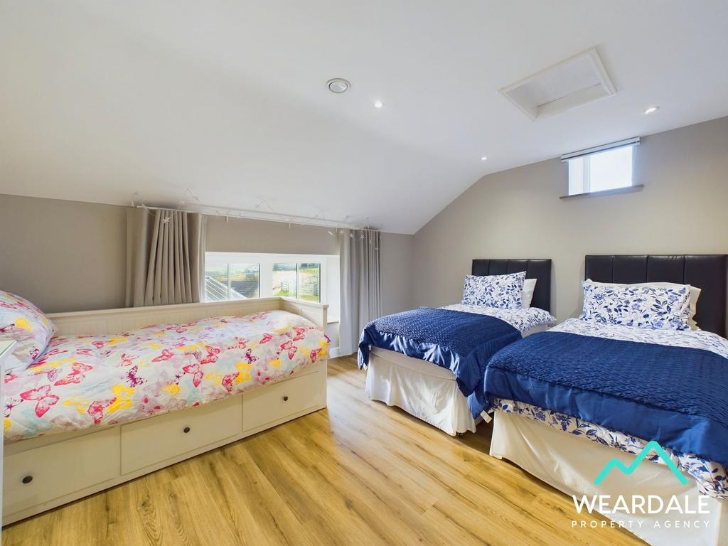 The Barns - Bedroom 3