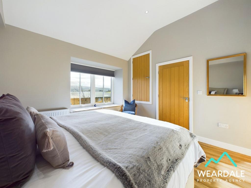 The Barns - Bedroom 2