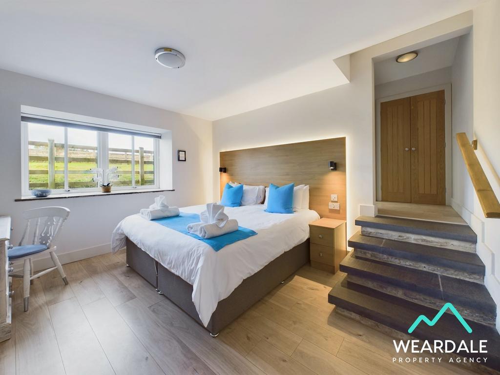 The Stables - Bedroom 1