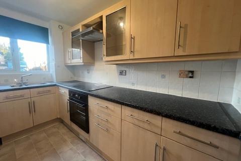 2 bedroom ground floor flat to rent, Howard Close, Waltham Abbey