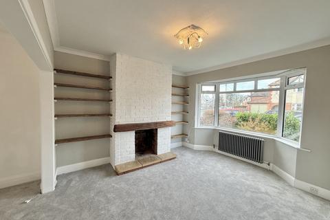 3 bedroom semi-detached house to rent, Bancroft Road, Newark