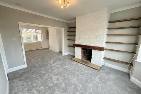 3 bedroom semi-detached house to rent, Bancroft Road, Newark