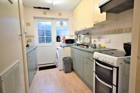 4 bedroom end of terrace house to rent, Lynwood, Guildford