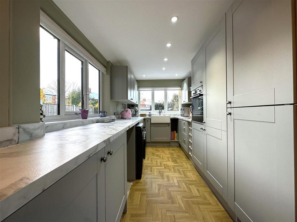 Generous DUAL-ASPECT Kitchen 708