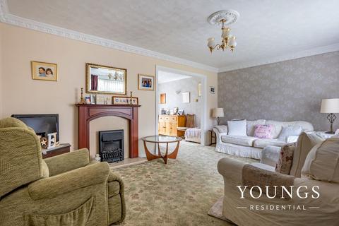 142 Falstones, Basildon, SS15 5DJ