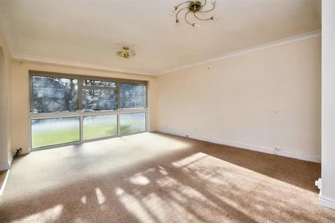 2 bedroom detached bungalow for sale, Kingsbrook, Corby NN18