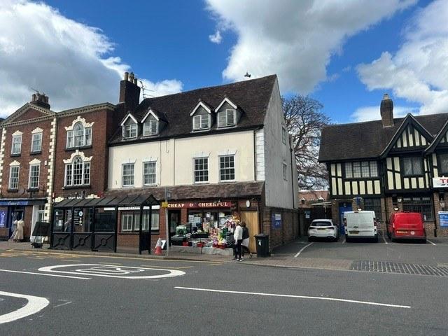 One bedroom top floor flat