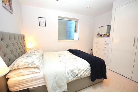 1 bedroom apartment for sale, Durnsford Road, Wimbledon SW19