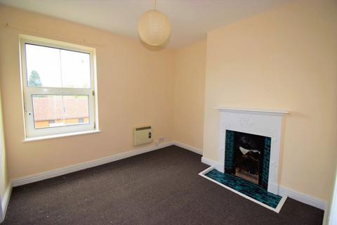 2 bedroom flat to rent, Barton Road, Hereford