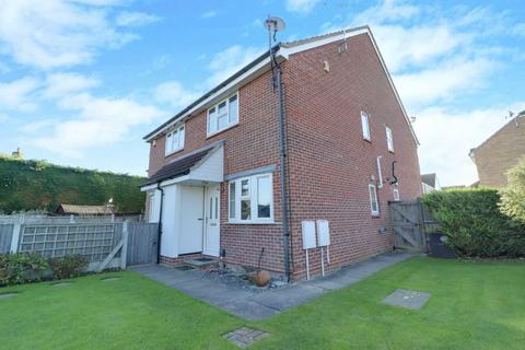 1 bedroom semi-detached house for sale, Arundel Way, Billericay, CM12