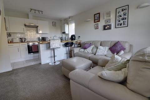 1 bedroom semi-detached house for sale, Arundel Way, Billericay, CM12