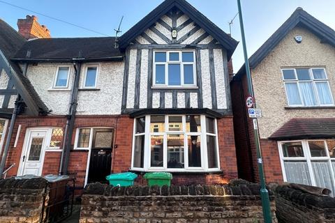 4 bedroom terraced house to rent, Elmsthorpe Avenue, Nottingham, Nottinghamshire, NG7