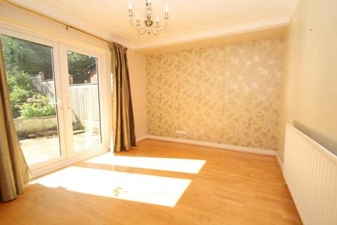 3 bedroom semi-detached house to rent, Stainbeck Gardens, Leeds, West Yorkshire, LS7