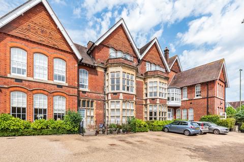 2 bed flat/apartment for rent in Austen House, Winchester SO23