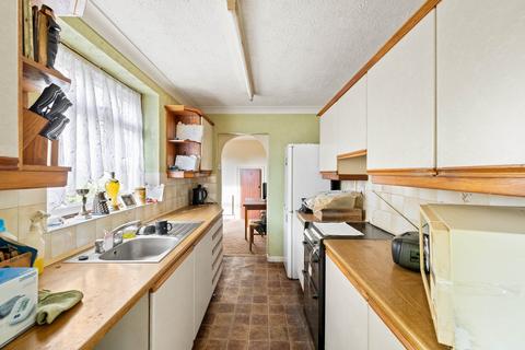 3 bedroom terraced house for sale, Cheriton High Street, Folkestone, CT19