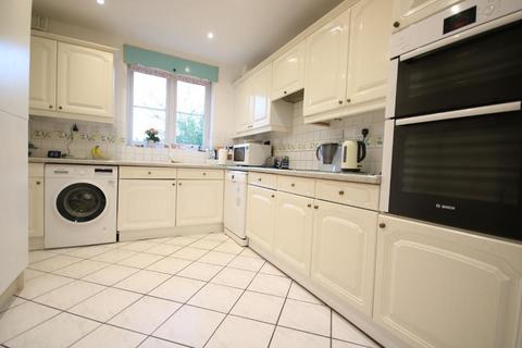 2 bedroom apartment for sale, Edgware HA8