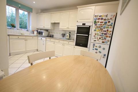 2 bedroom apartment for sale, Edgware HA8