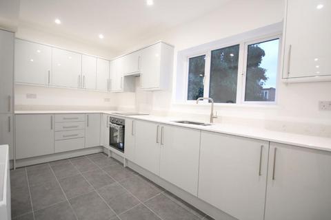 3 bedroom semi-detached house to rent, Edgware HA8