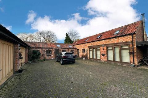 3 bedroom detached house to rent, Main Street, Caythorpe, Nottingham, NG14 7ED