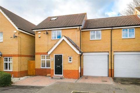 4 bedroom semi-detached house for sale, Lake Close, Dagenham RM8