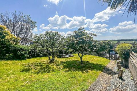 2 bedroom detached bungalow to rent, Cleeve Drive, Ivybridge