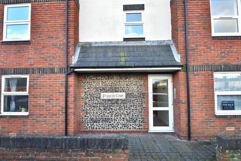 1 bedroom flat to rent, Terminus Road, Littlehampton, BN17