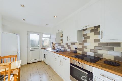 2 bedroom maisonette to rent, Garratts Lane, Banstead, SM7