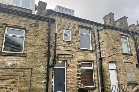 2 bedroom apartment to rent, High Street, Queensbury BD13