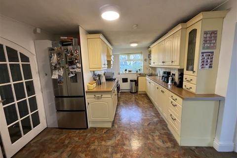 27 Gresham Avenue, Brinsworth, Rotherham, S60 5HA