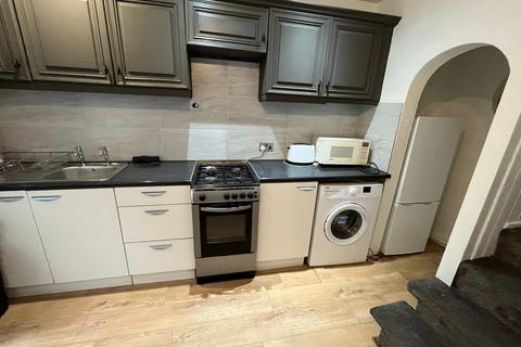 2 bedroom apartment to rent, Leeds LS4