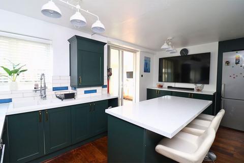 29 Bonner Grove, Walsall, WS9 0DU