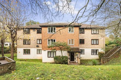 Studio for sale, Fairbairn Close, Purley