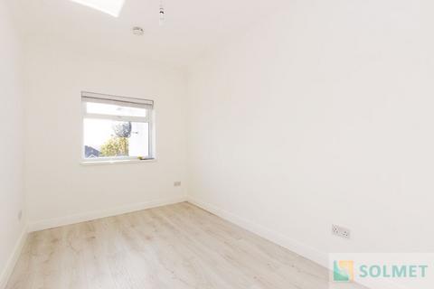 2 bedroom ground floor maisonette to rent, Dollis Hill Lane, London NW2