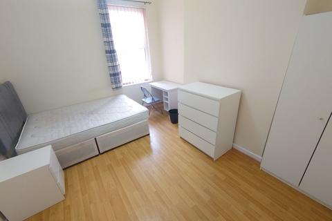 4 bedroom terraced house to rent, Egerton Road, Wavertree