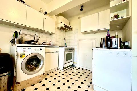 1 bedroom apartment to rent, South Kensington, London. SW7