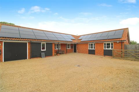 4 bedroom bungalow for sale, Cavell Close, Bawdsey, Woodbridge, Suffolk, IP12