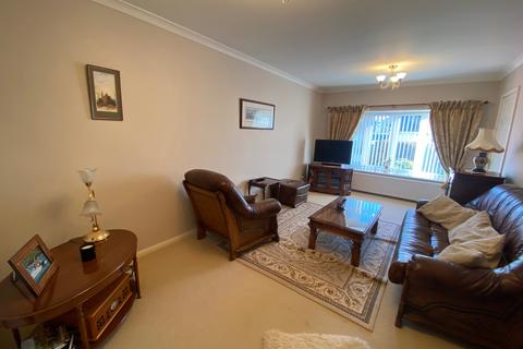 2 bedroom detached bungalow for sale, Peckforton Close, Sandbach