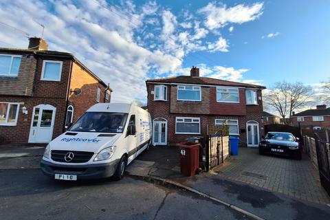 3 bedroom semi-detached house to rent, Moorton Avenue, Levenshulme, Manchester, M19