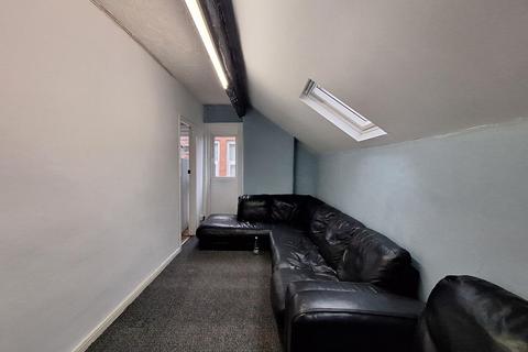 1 bedroom flat to rent, Osborne Road, Levenshulme, Manchester, M19